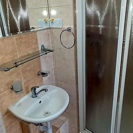 Otel Abc 2*