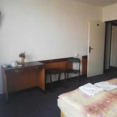 Abc Hotel Nitra 2*